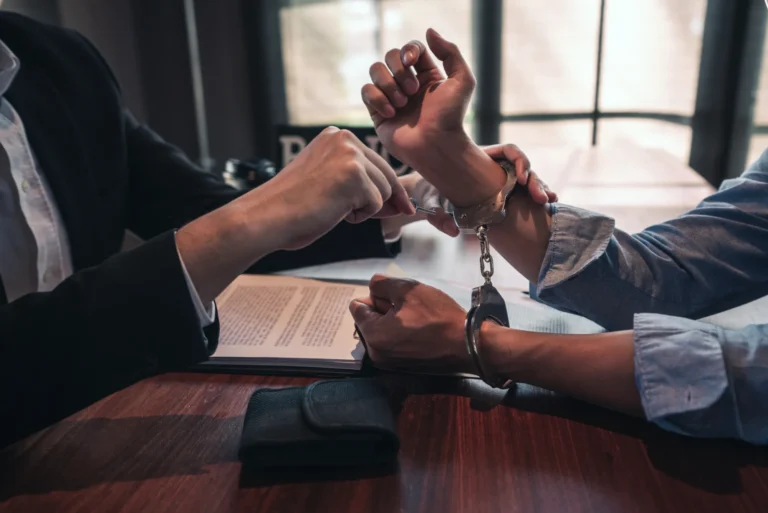 criminal lawyers in Dubai respond to an arrest