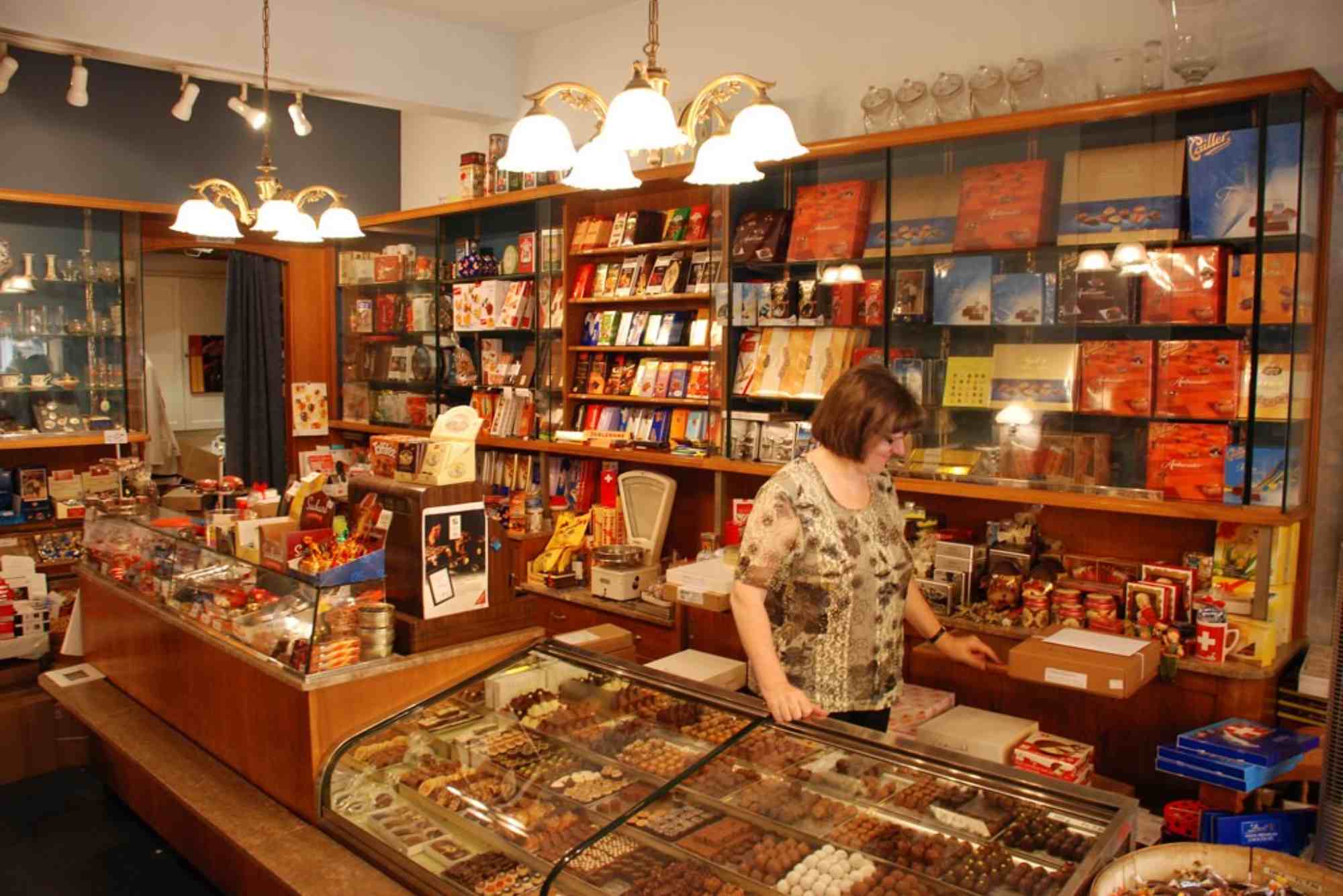 Switzerland Small Gifts: Chocolate, Tea, Linens, Pens