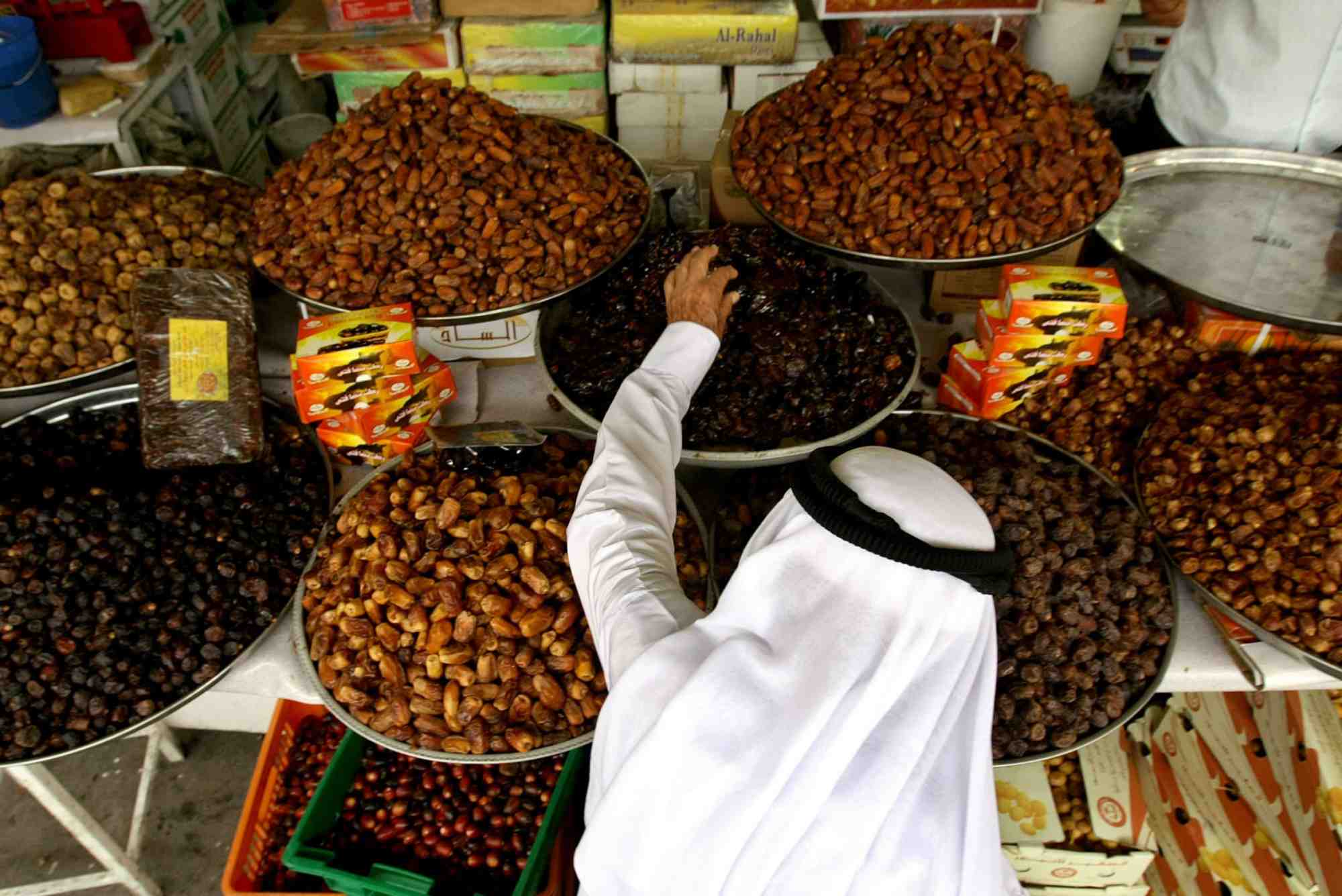 UAE Food Souvenir Stops in Dubai and Abu Dhabi